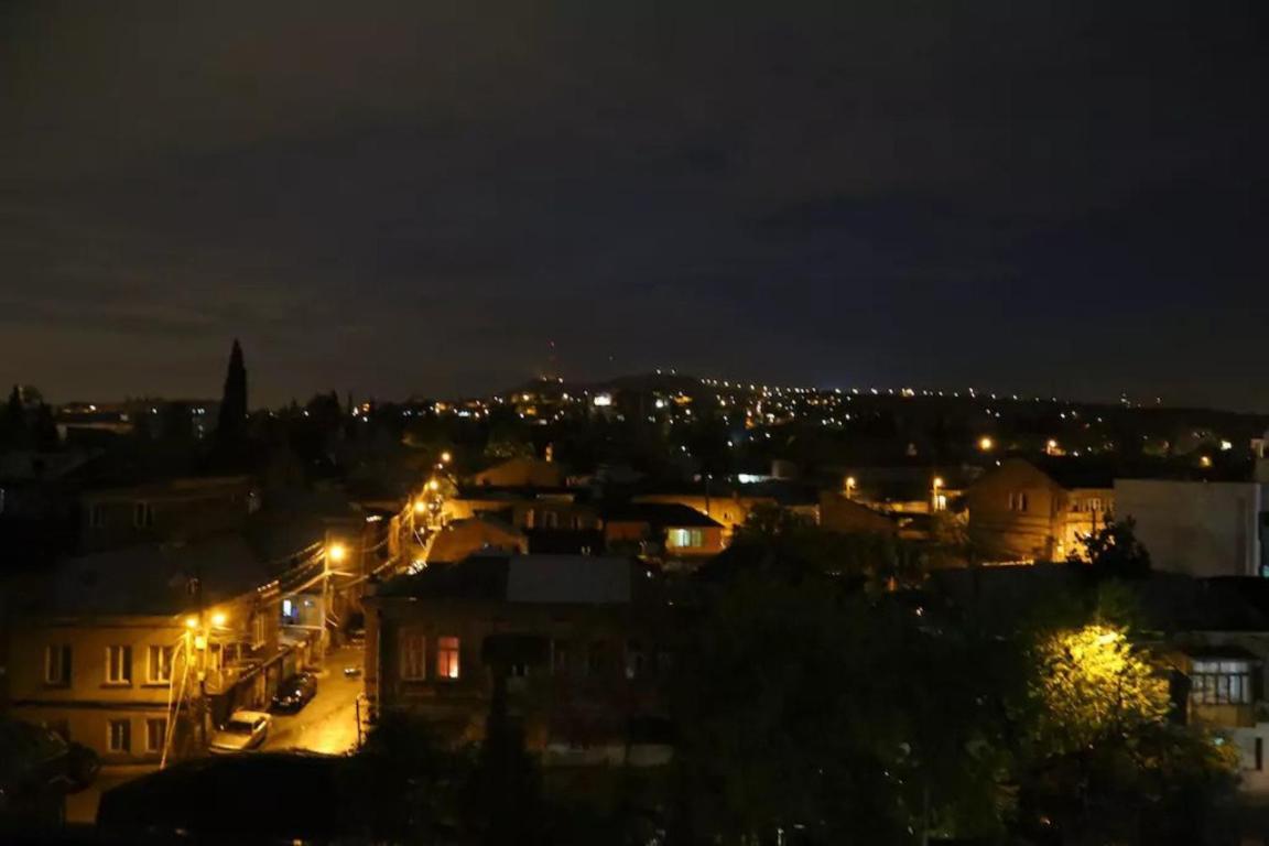 Your Home In Tbilisi: Cosy Stay In The Old City 外观 照片